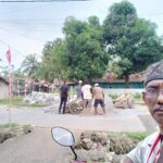 Proyek Pembangunan Paving Blok di RT 002/004 Kp Panameng Desa Jengkol Kecamatan Kresek Dituduh Tidak Sesuai dengan Standar IMG-20250828-WA0017